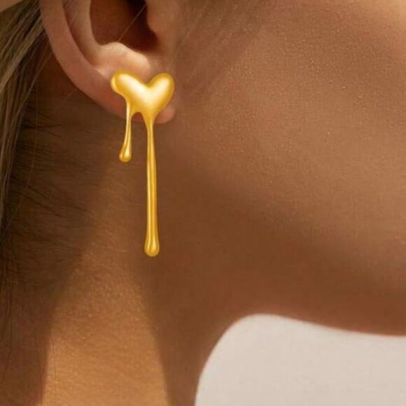 Anthropologie Jewelry - Heart Earrings Q923